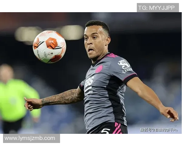 老球迷心中的足球明星究竟是谁揭秘他们的传奇与魅力 老球迷心中的足球明星究竟是谁揭秘他们的传奇与魅力