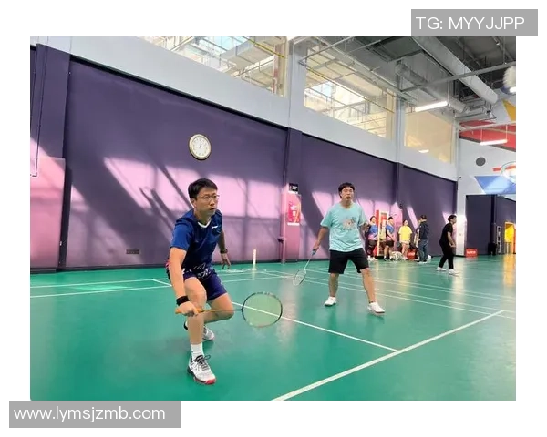 羽毛球战术解析:探讨北京羽毛球队的边路渗透技巧与策略 羽毛球战术解析:探讨北京羽毛球队的边路渗透技巧与策略