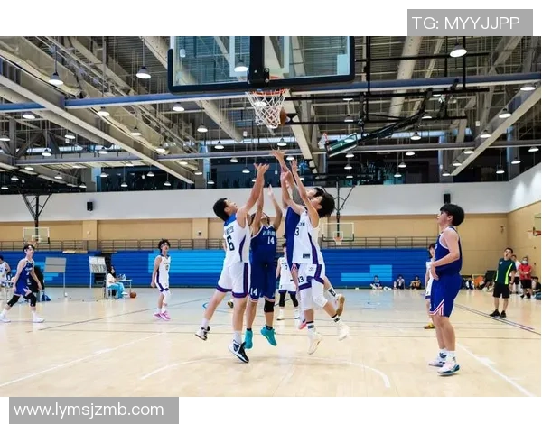 赛后分析:杭州篮球队与北京篮球队的速度对决全景回顾 赛后分析:杭州篮球队与北京篮球队的速度对决全景回顾