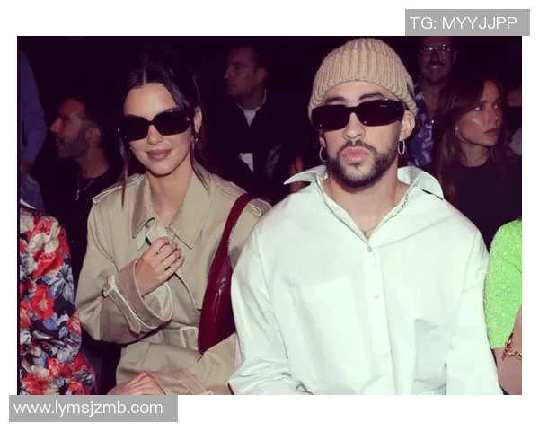 足球明星与卡戴珊的浪漫邂逅揭示了体育与娱乐圈的奇妙交集 足球明星与卡戴珊的浪漫邂逅揭示了体育与娱乐圈的奇妙交集