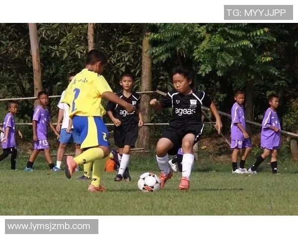 足球明星儿童训练服助力小球员梦想成真快乐成长每一步都充满激情与活力 足球明星儿童训练服助力小球员梦想成真快乐成长每一步都充满激情与活力